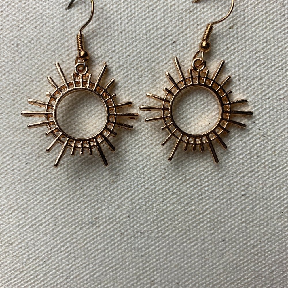 CLAIRE GOLD SUN DROP EARRINGS - Picture 2 of 3